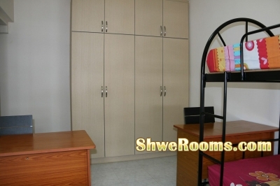 Big Common Room for rent at Boon Lay (With Air-Con)