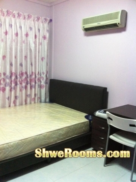 750 nett Common Room(sharing 2 persons) with AirCon and cooking allowed
