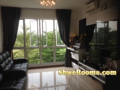 Available one Common Room at Woodlands - Condo