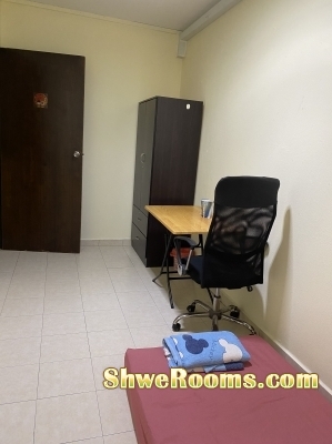 Single Room for Male only ($420 Include PUB / without aircon) at Blk 814 Jurong West Street 81