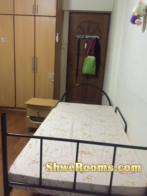 1 Lady roommate@Master Bed Room (Immediate - Short/Long term) - 452 Jurong West St. 42
