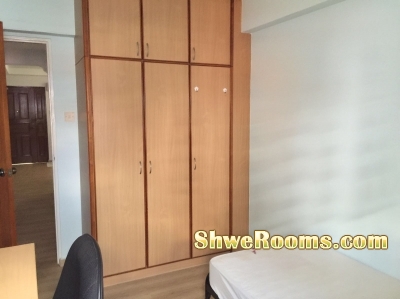 ***Common room with Aircon for Single  /Couple near Woodlands MRT*****