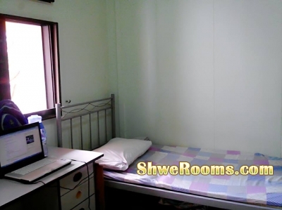 Room for rent at nearest Block from LakeSide MRT Station