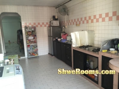 700$ With aircon@Woodlands(very less people in the unit-only 2 persons)<<<<<<<<<<<<<