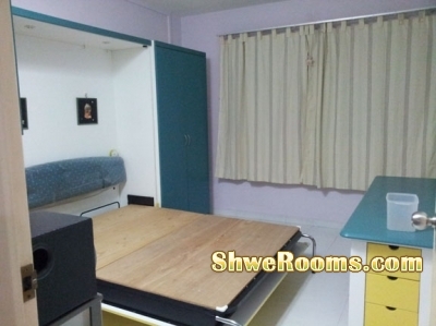 *** Common room to rent at Tampines Ave 5