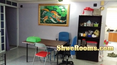 Master bed room and common room for rent at near boon lay MRT