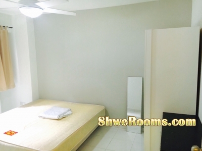 **Big common room with aircon to rent at jurong west Blk 610