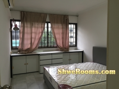 Common room to rent Female/Male/ÇôüpĻé for Short or Long Term