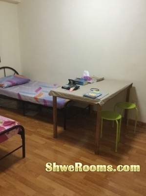 Near Boonlay Mrt, Common room for rent (Long stay or short visit)
