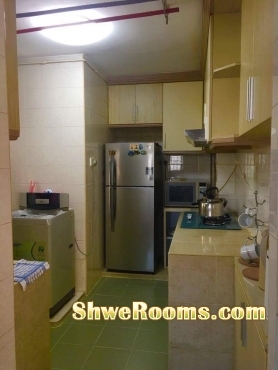 COMMON ROOM WITH AIRCON FOR 2 GIRLS OR COUPLE @ 2 MINS WALK TO SEMBAWANG MRT $750