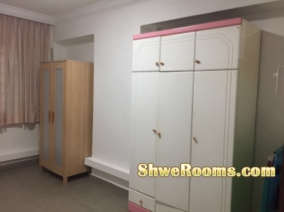 One Common Room Available for Single Male/Female At nearby Choa Chu Kang MRT