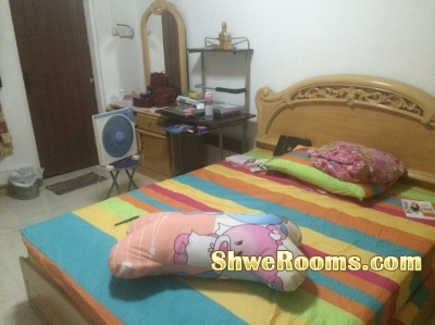 One Master Bedroom very near MRT