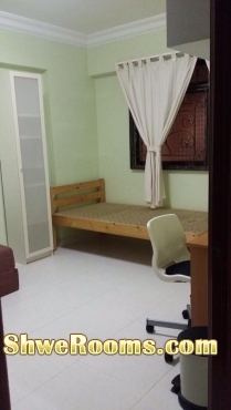 Common room to share for one female very near to Boon Lay MRT