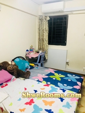 ***Master bedroom with AirCon to rent @Ang Mo Kio Ave 10