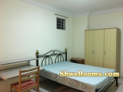 MASTER/BIG COMMON ROOM AVAILABLE WITH AIRCON ,WIFI,CAN COOK