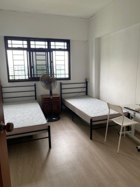 Common room for one lady roommate near Woodlands South Mrt(TE line)