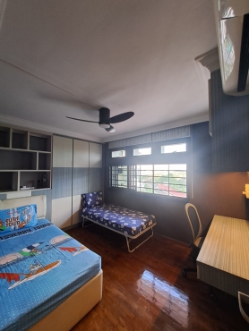 Short term - HDB room for rent at near Lakeside MRT