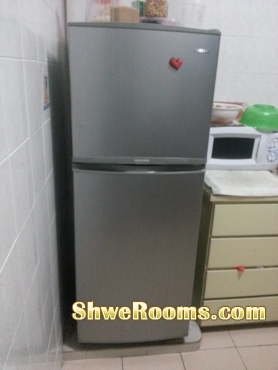 Selling 2nd hand 2 door fridge