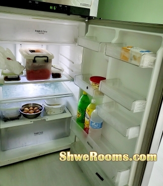 Perfect working condition second handLarge fridge for sale