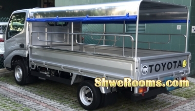 House moving /Transportation lorry 3 meter long   and 2 meter heigh  with  roof