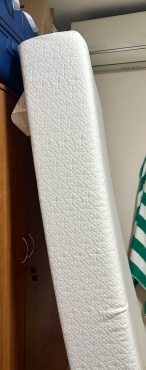 Single Mattress (91 x 190cm) ရောင်းချရန် ရှိသည်။