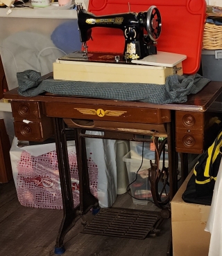 To sell used sewing machine .Sell at S$ 99