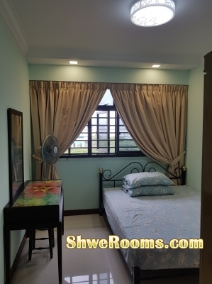 Nice Common Room for couple/two ladies @ Clementi