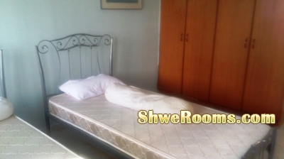 One lady HDB approved Master room to share