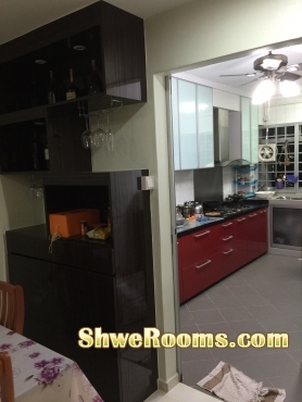 Spacious Common Room with full furniture at very high floor near Yewtee Mrt for rent