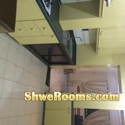 Looking for One lady share master bed room