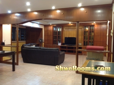 One Lady Roommate Available for Common Room at Bukit Batok