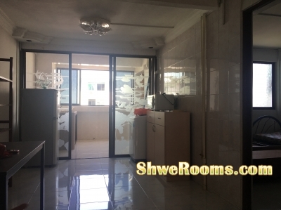 2 Common Room to share both Male/Female near Queenstown mrt