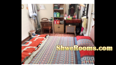 Common ,Master  room couple / two female or male (short/Long term)  aircon at Boon  Lay