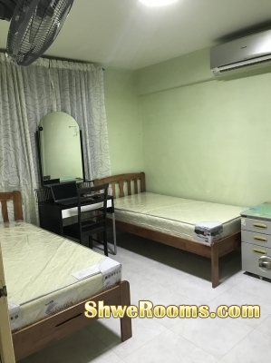 Commonroom Near Commowealth MRT!!!!!