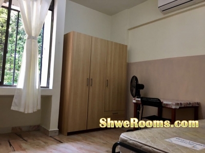 Private Apartment Wide Space Common Room to Rent