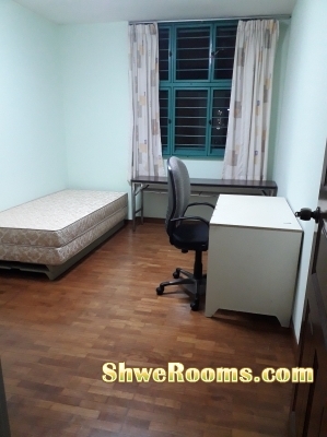 Common room to rent at Admiralty