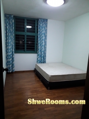 Common room to rent at Admiralty