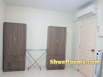 **Spacious Air-Con Common room rent for 2 ladies at 2 mins walk to Marsiling MRT**