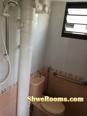 Specious common roommate for rent very near by Clementi mrt