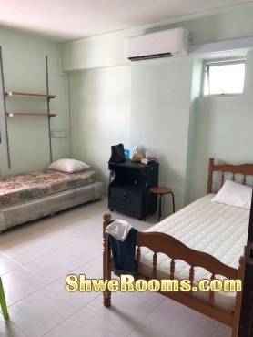 One Lady roomate for Common Rm (3min to mrt ) 