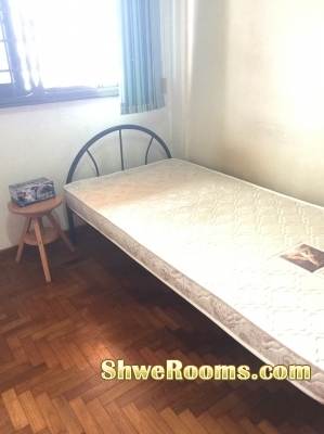 Big Master Room and Common Room Immediate Available at Opposite Lakeside mrt