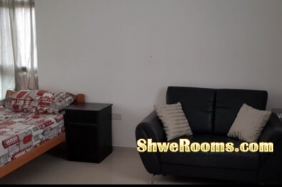 Master Bedroom to share with lady 