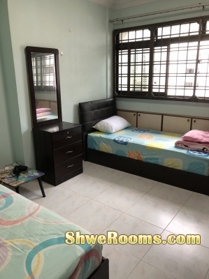 One female room mate at HDB Room for rent at Toh Guan Road