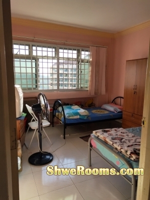 Long/Short term, Master bed room and common room for rent in BLK 770 near Yew Tee MRT