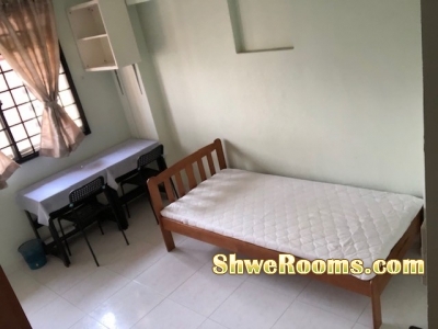 $ 600/ month Single Room, Looking for one lady at Blk 732 , JW Street 73, near Boon-lay MRT