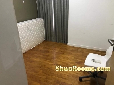 HDB room for rent at Queenstown