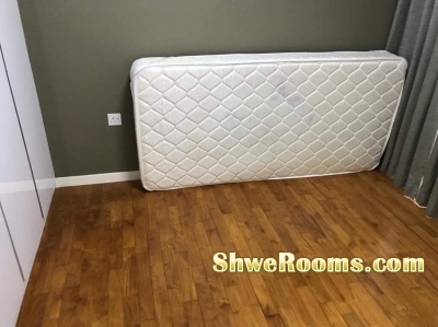 HDB room for rent at Queenstown