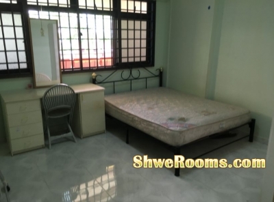 ðŸŒ²ðŸŒ²ðŸŒ² Single/Double room - One Minute walk to Hougang MRT (Big Room for rent)