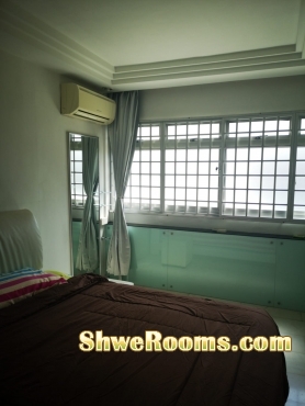 Master/common  bedroom to rent near pasir Ris