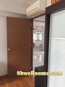 NEAR YEW TEE MRT  ONE COMMON ROOM FOR RENT 1 PX OR 2PAX OR COUPLE